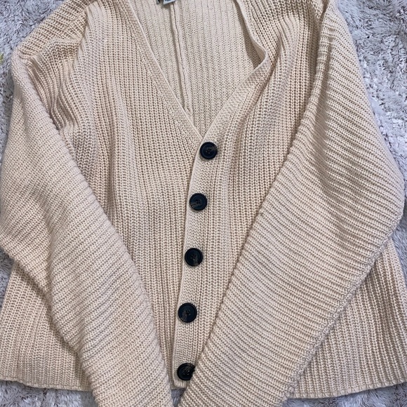 Cardigan - Picture 1 of 2